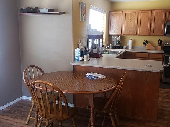 4th image of 1112 Longbow Ln APT B