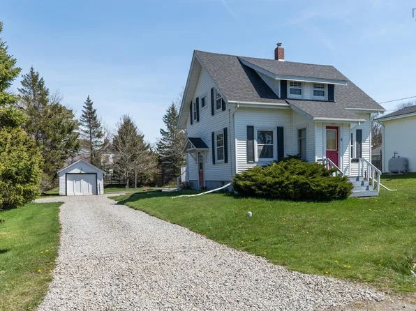 6 Huntington St, Yarmouth, NS B5A 2R9