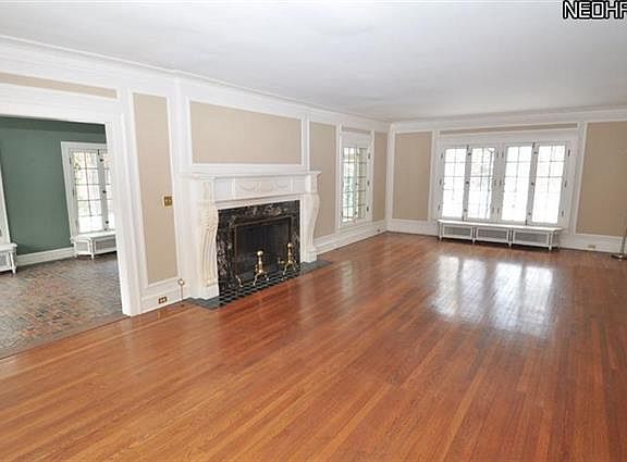 5th image of 2685 Fairmount Blvd