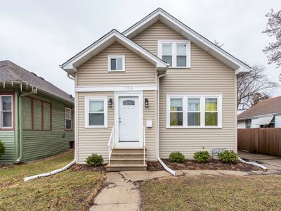 705 Massena Ave, Waukegan, IL, 60085