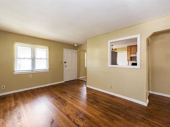 2nd image of 19319 120th Ave