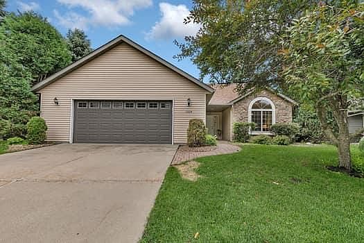 1st image of 1004 Oak Pond Dr