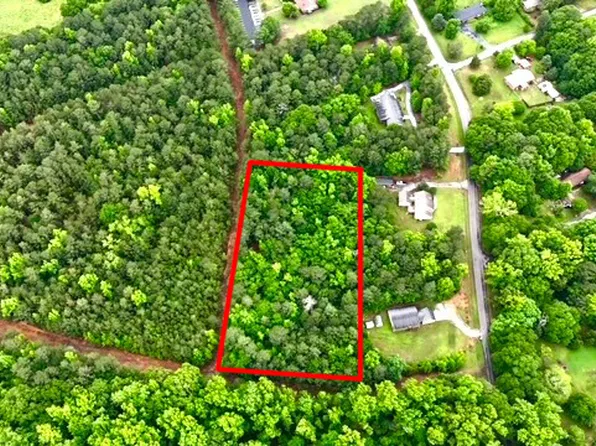 4 Hewell Rd, Elberton, GA 30635