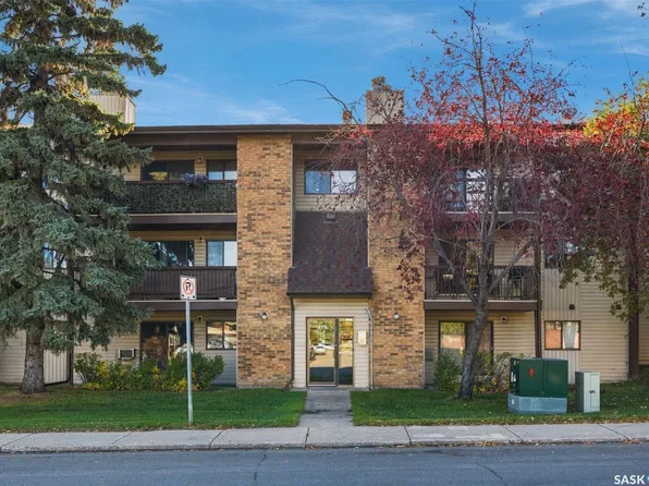 275 Kingsmere Boulevard #202, Saskatoon, SK S7J 4J6