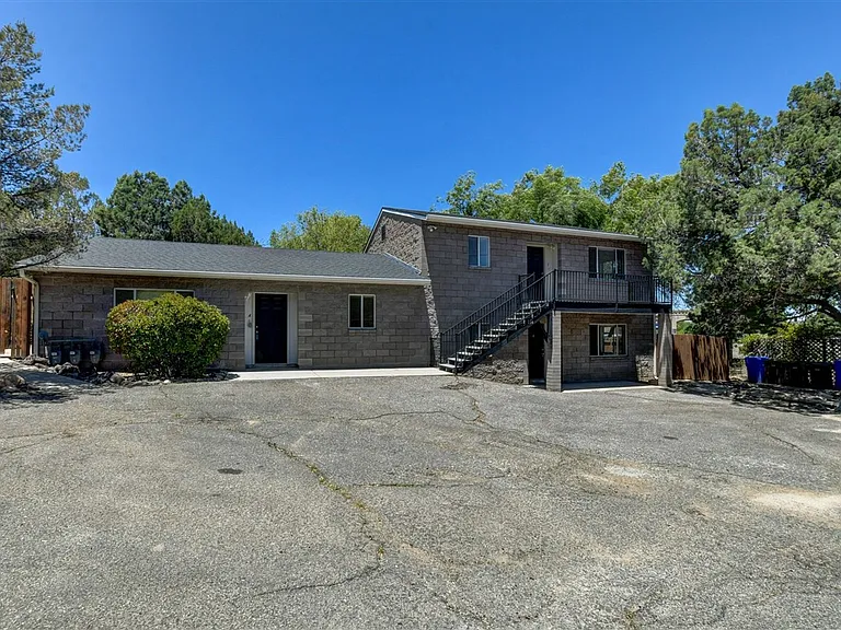 114 Bradshaw Dr — Photo 13