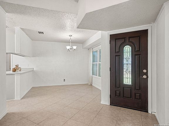 3rd image of 5519 Echo Vista Dr