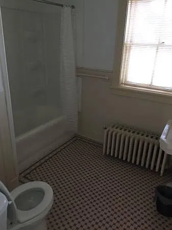 En suite master bath