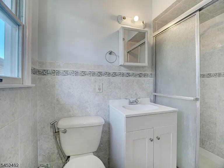 117 Burns Ave — Photo 11