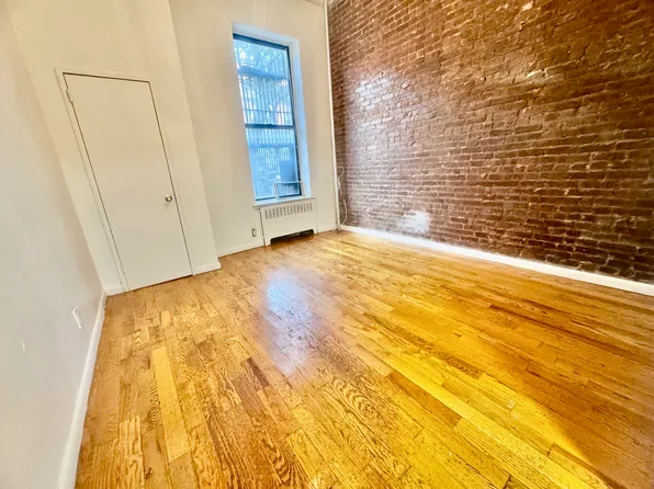 260 West 135th Street image 6 of 6