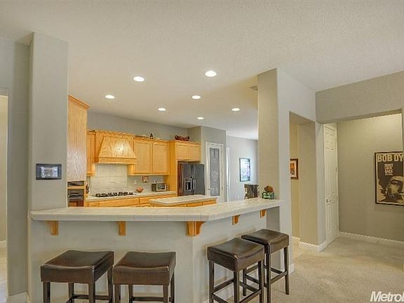 5th image of 600 Sawka Dr