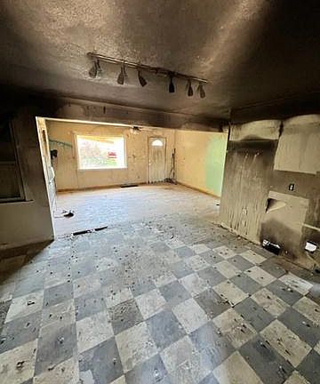 5th image of 4027 W Volta Ave