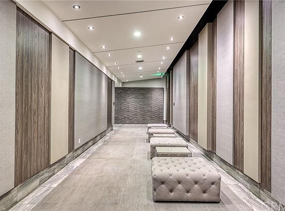 3rd image of 482 S Arroyo Pkwy #305