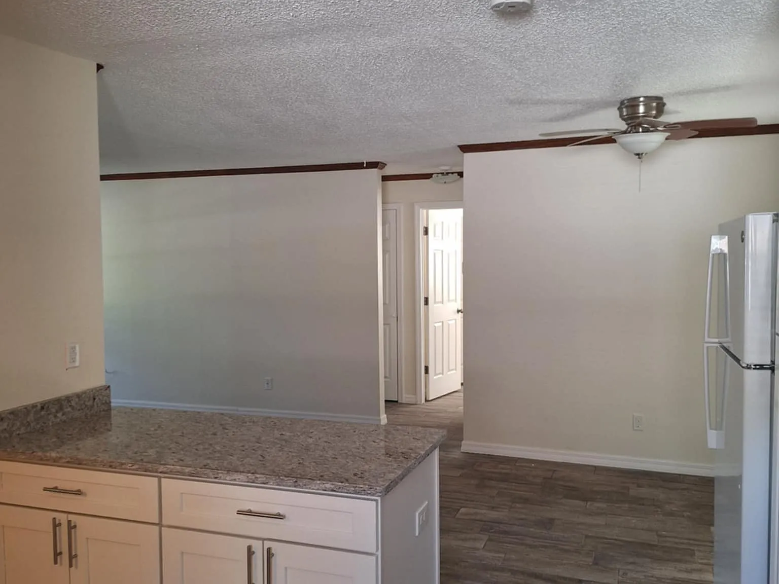 2 bed, 1.5 bath, 840 sqft, $2,300 — Photo 3