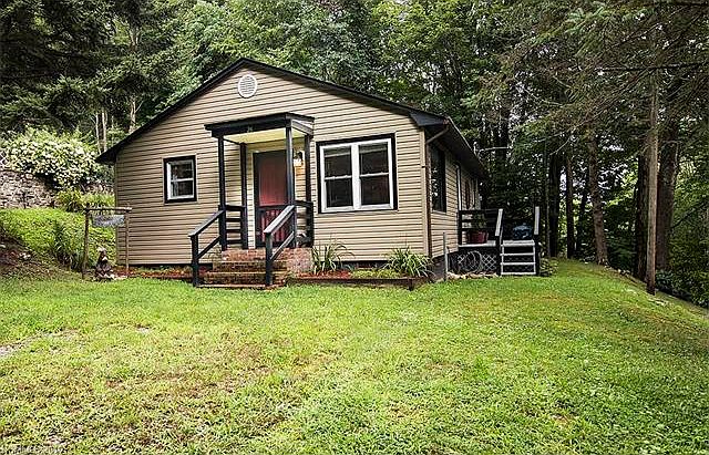 1st image of 26 Mohican Ln