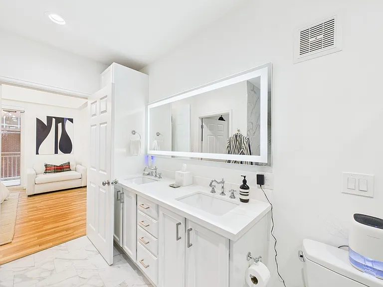 2520 Robinhood St #506 — Photo 31