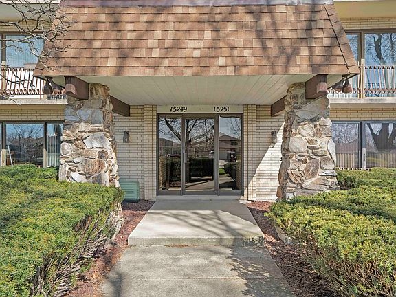 4th image of 15251 Catalina Dr Unit 3S