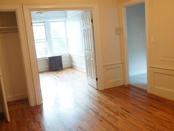 3rd image of 538 Ovington Ave APT 5
