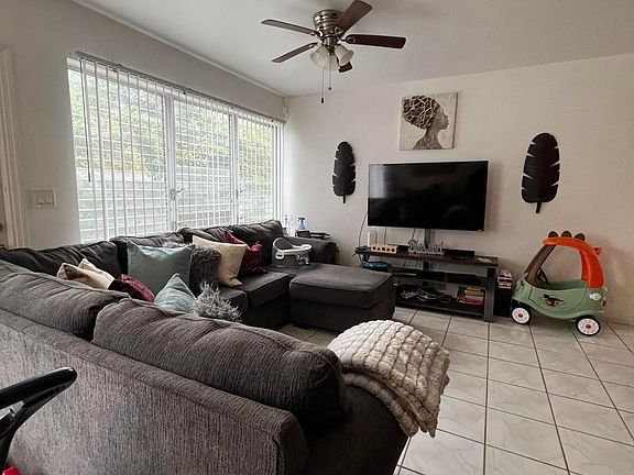 5th image of 3830 Eastview Avenue