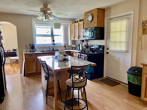 4th image of 3620 Three Oaks Dr