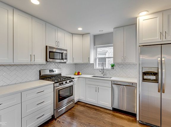 2nd image of 3933 N Pioneer Ave