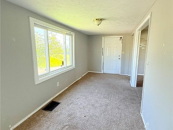 4th image of 1591 Bauer Blvd