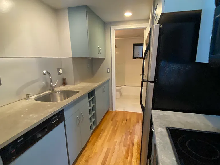 528 Tremont St #5 — Photo 4