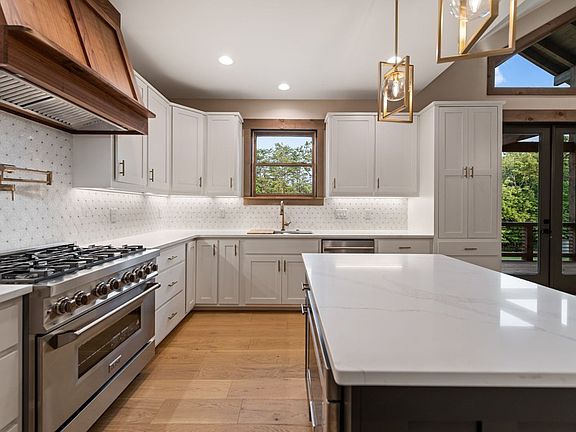 3rd image of 287 State St