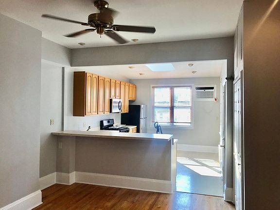 5th image of 2643 30th St #2