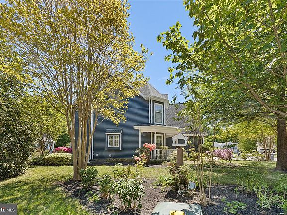 4th image of 21660 Thistle Pl
