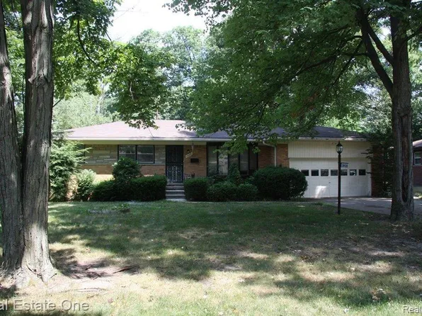 19406 Greenwald Dr, Southfield, MI 48075