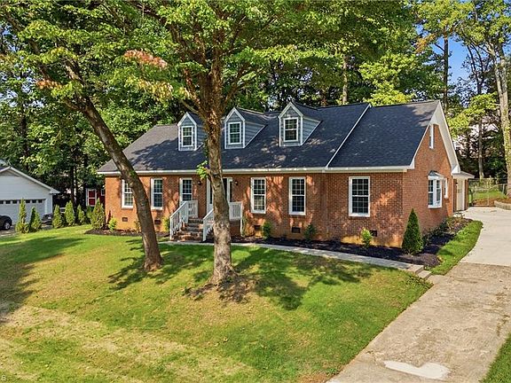 4th image of 1705 Bearhollow Rd