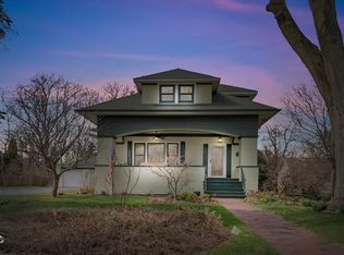 256 Center Rd, Frankfort, IL 60423