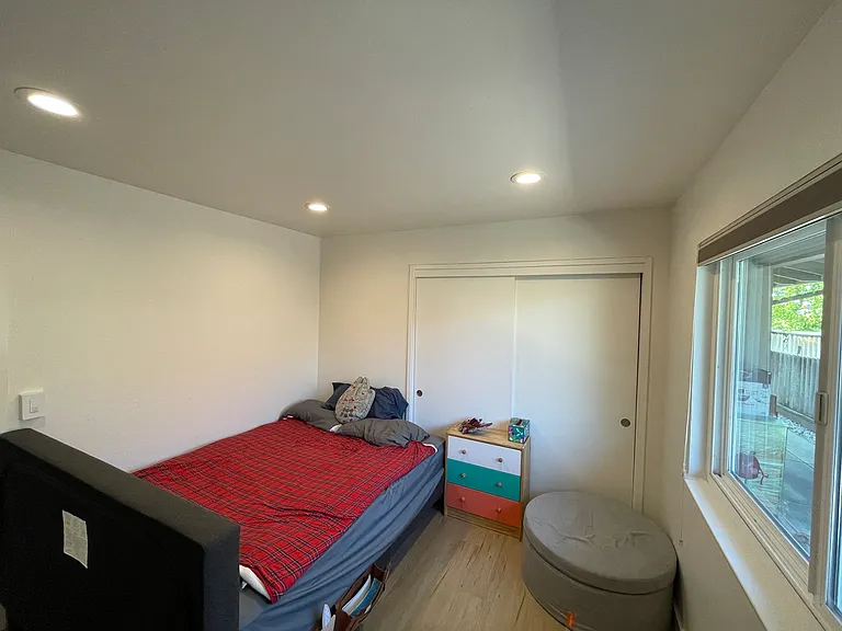 3373 Payne Ave #3 — Photo 12
