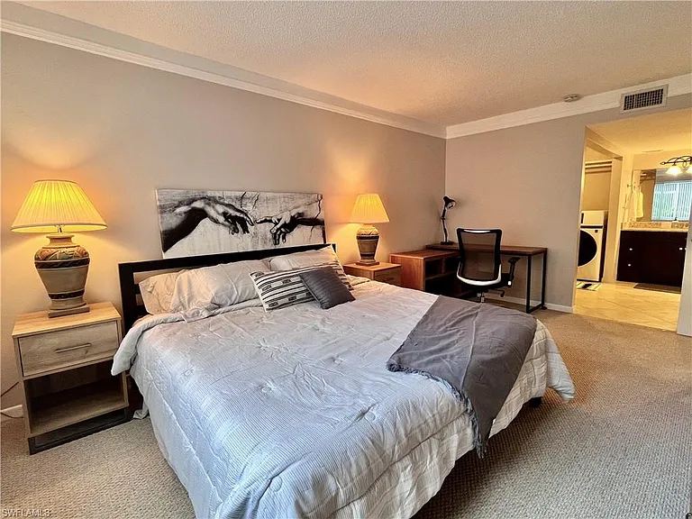216 Palm Dr #5 — Photo 9