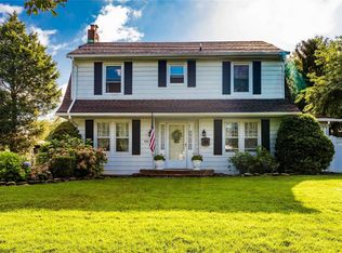 442 Richland Blvd, Brightwaters, NY 11718