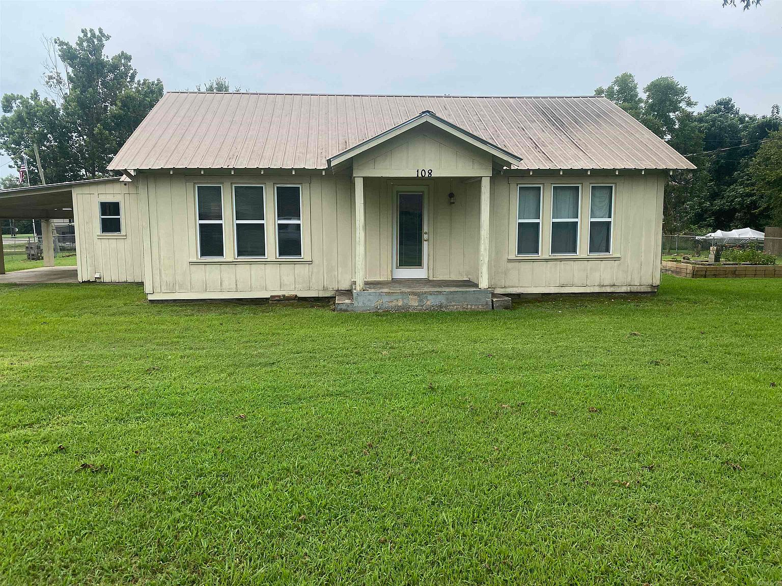 108 W Mercer, Horatio, AR 71842 Zillow