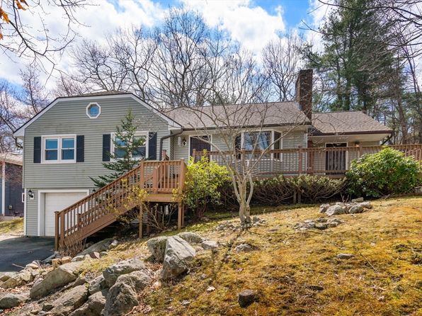 41 Great Woods Rd, Saugus, MA 01906