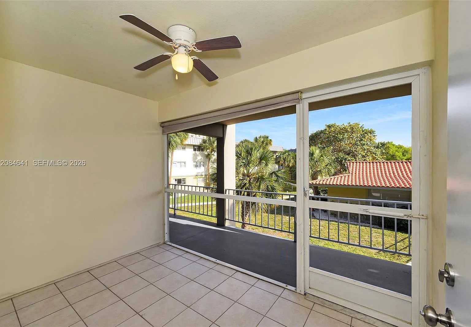 250 Layne Blvd — Photo 2