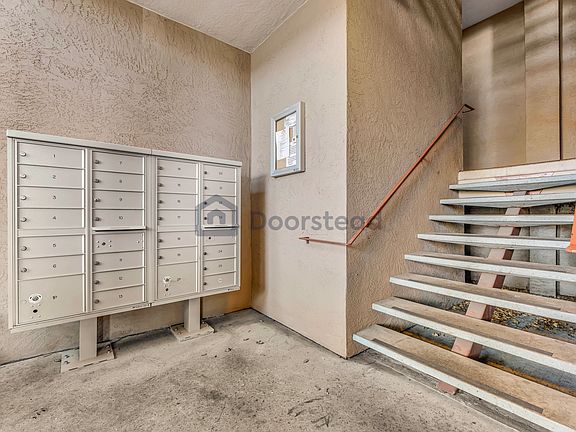 5th image of 1600 Carmel Dr APT 7