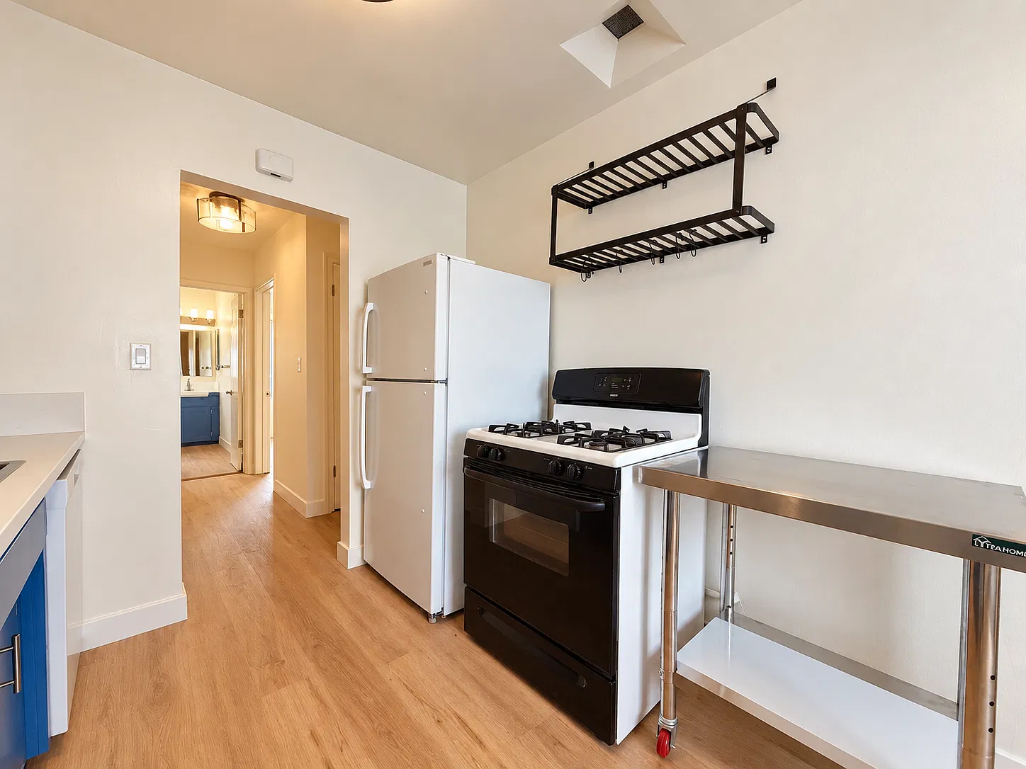 1 bed, $2,300 — Photo 4