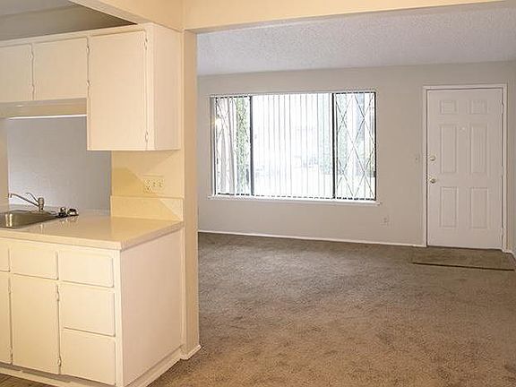 3rd image of 5453 Steilacoom Blvd SW #D