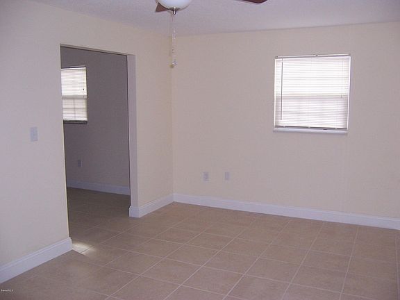 2nd image of 308 Buchanan Ave APT 6