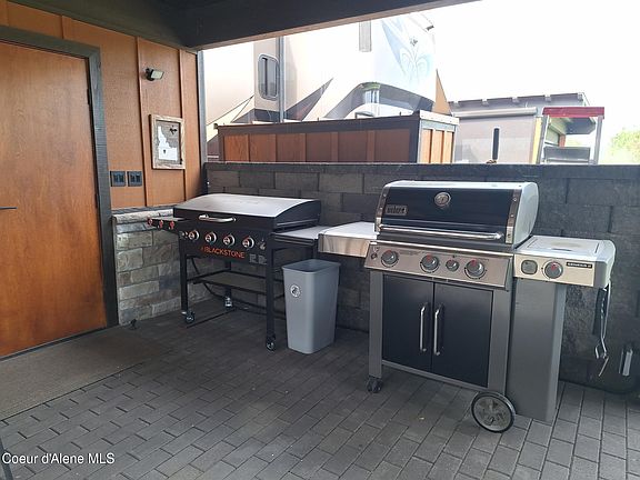 4th image of 17 Sand Trap Ln