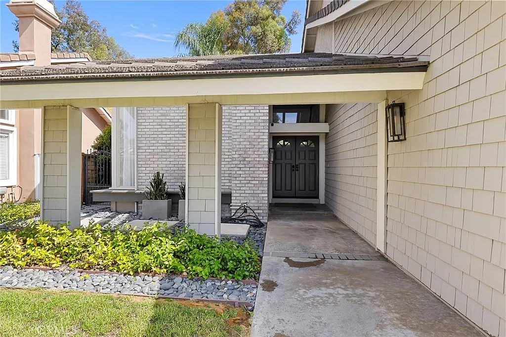 4 bed, 2.5 bath, 2583 sqft, $6,500 — Photo 4