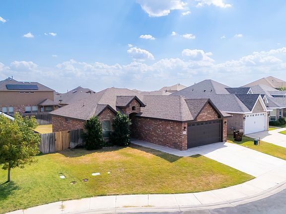 4th image of 1410 Lumina Ct