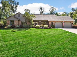 4100 Eagle Ridge Dr, Cedar Rapids, IA 52411