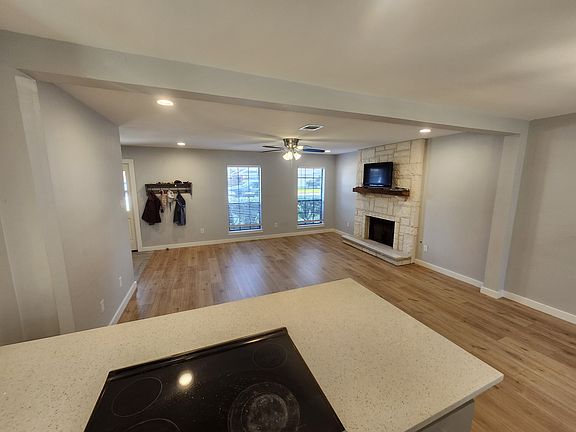5th image of 3325 Knob Oak Dr