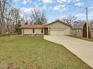 12 Black Oak Cir, Crossville, TN 38558