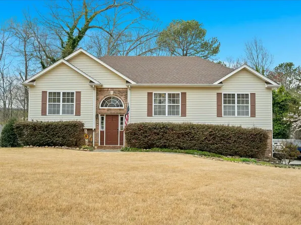 212 Bloomington Dr, Dalton, GA 30721