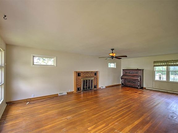 5th image of 203 Wayside Ave